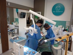 Excelență în Implantologie la Târgu Frumos, Iași: Reabilitare Totală Mandibulară cu incărcare imediată