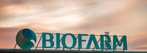 Schimbare istorică pe piața farma: Producătorul Biofarm, vândut gigantului polonez Polpharma într-o tranzacție de 260 de milioane de euro