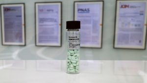 Un medicament creat de AI promite să încetinească îmbătrânirea: Ce relevă datele recente