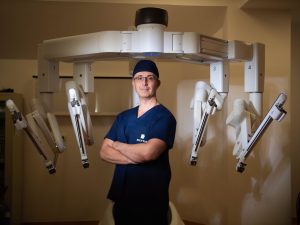 Un nou capitol pentru Elytis Hospital: primele intervenții de chirurgie robotică da Vinci